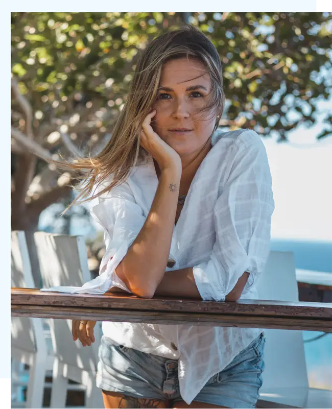 Corinna sieht nachdenklich aus
